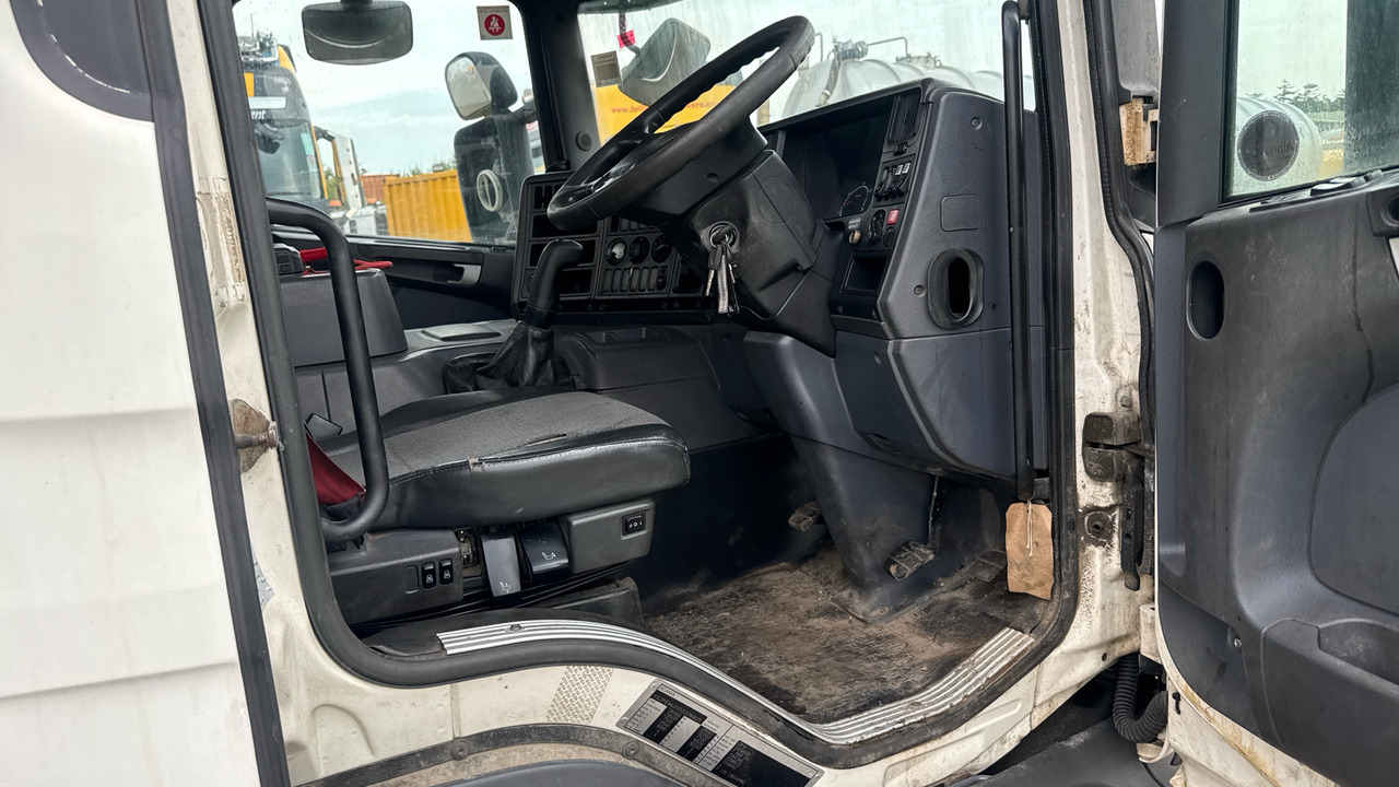 SCANIA P 310 - Tankbil: bild 5 SCANIA P 310 - Tankbil: bild 5