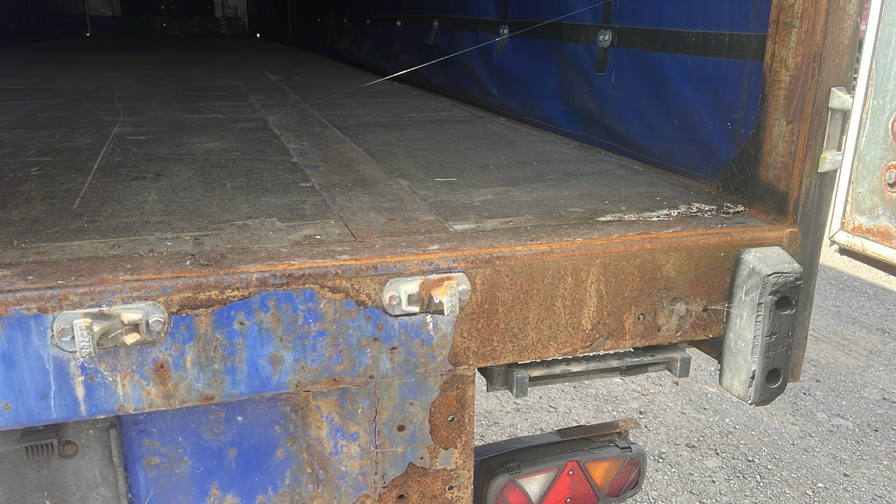 SDC CURTAINSIDE - Kapelltrailer: bild 2 SDC CURTAINSIDE - Kapelltrailer: bild 2