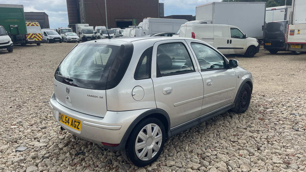 VAUXHALL CORSA 1.2 I - Hatchback/ Halvkombi: bild 4 VAUXHALL CORSA 1.2 I - Hatchback/ Halvkombi: bild 4