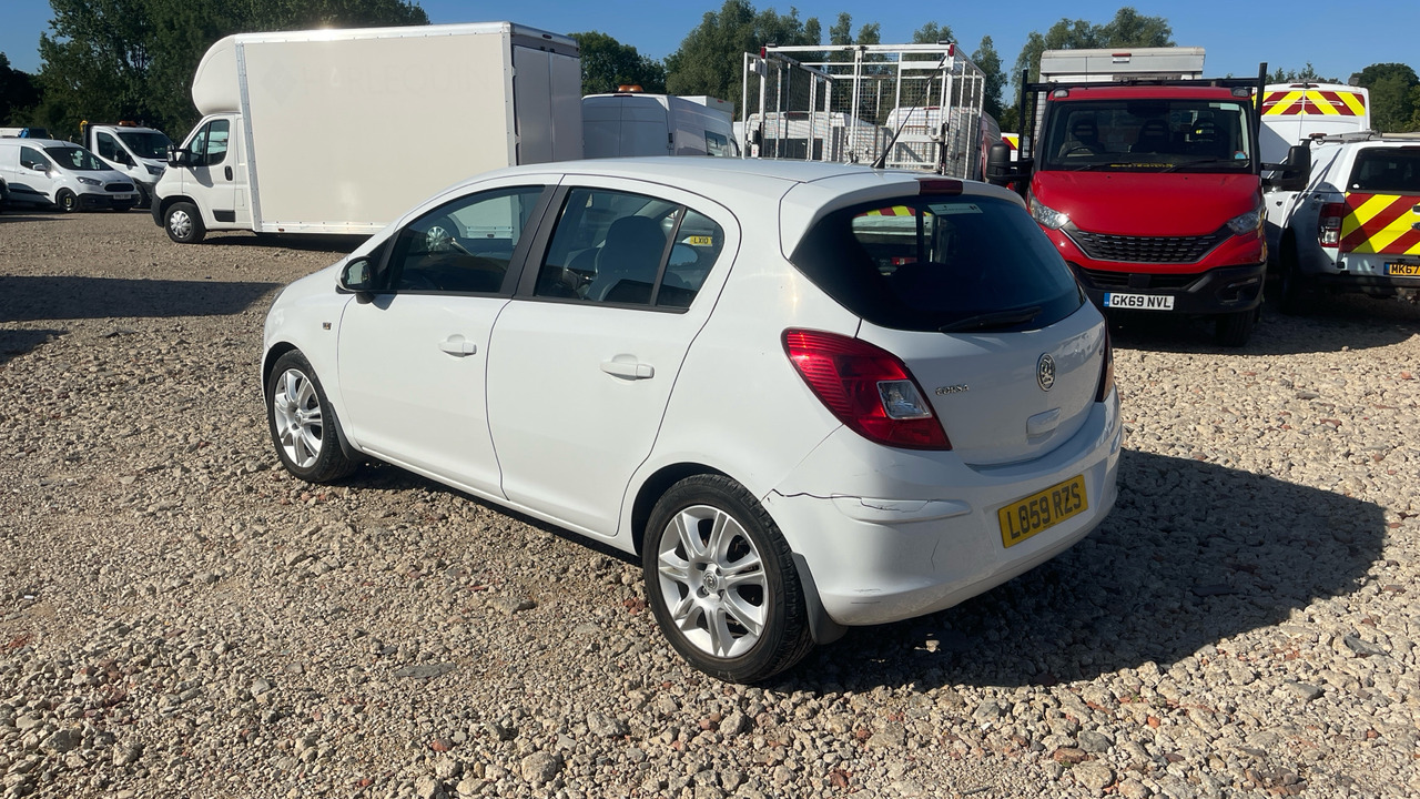 VAUXHALL CORSA 1.4I - Hatchback/ Halvkombi: bild 3 VAUXHALL CORSA 1.4I - Hatchback/ Halvkombi: bild 3