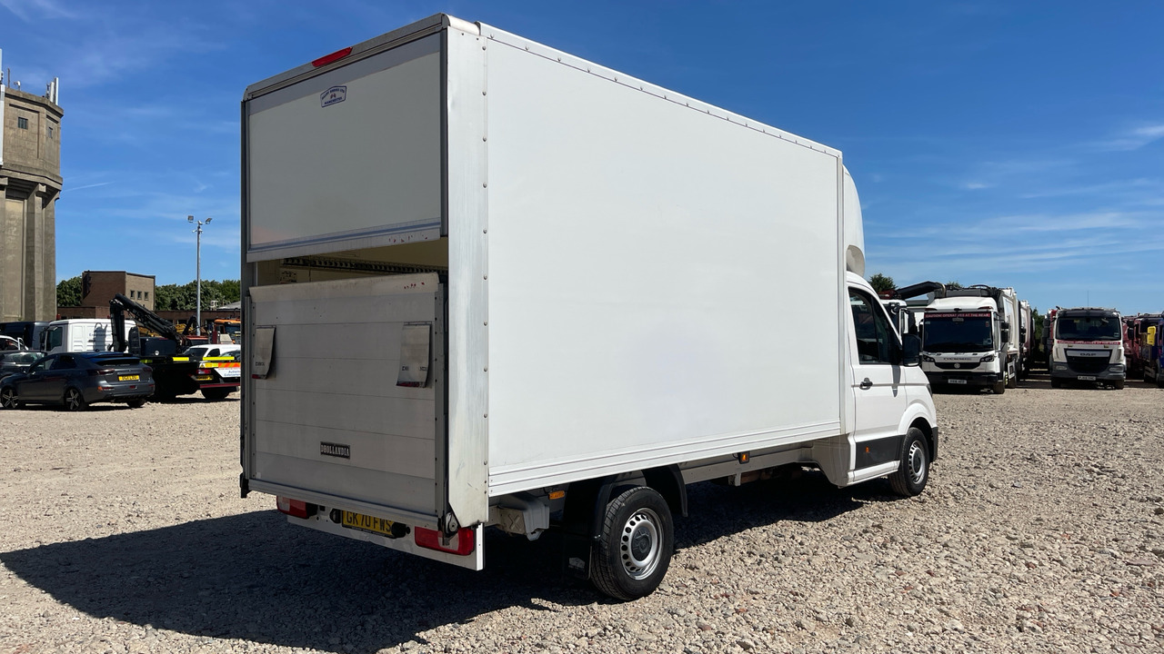 VOLKSWAGEN CRAFTER CR35 2.0 TDI 140PS - Volymskåp: bild 4 VOLKSWAGEN CRAFTER CR35 2.0 TDI 140PS - Volymskåp: bild 4