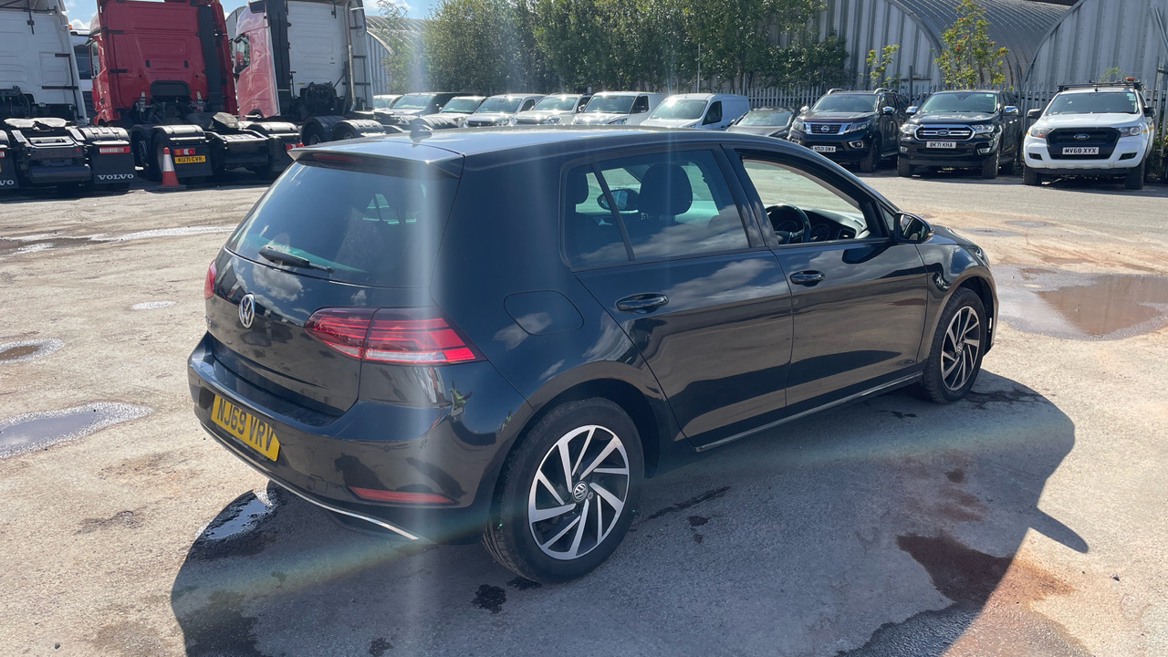 VOLKSWAGEN GOLF 2.0 TDI MATCH - Hatchback/ Halvkombi: bild 4 VOLKSWAGEN GOLF 2.0 TDI MATCH - Hatchback/ Halvkombi: bild 4