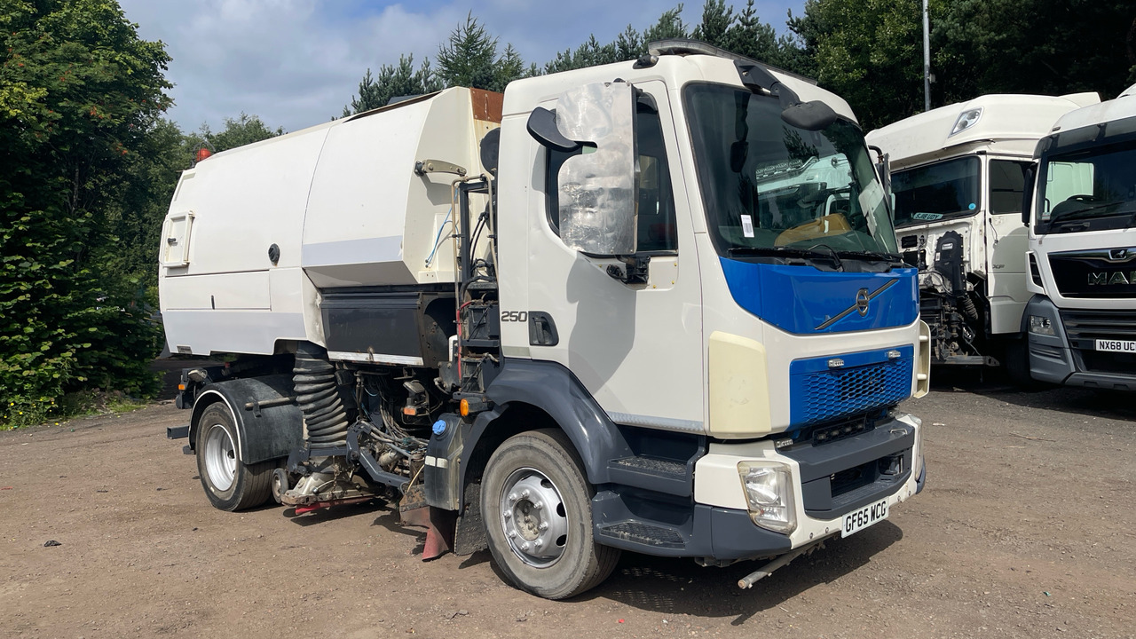 VOLVO FL 250 - Sopmaskin: bild 1 VOLVO FL 250 - Sopmaskin: bild 1