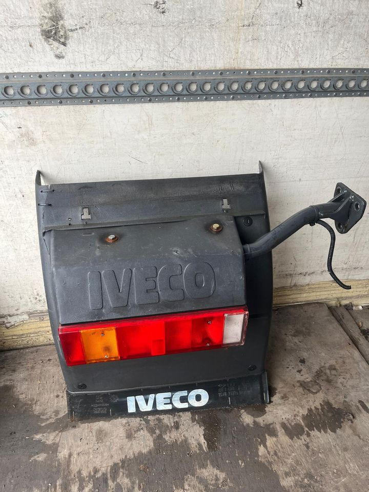 IVECO Stralis 450 Kotflügel vorne links 41299389 / 41299388 - Vinge för Lastbil: bild 1 IVECO Stralis 450 Kotflügel vorne links 41299389 / 41299388 - Vinge för Lastbil: bild 1