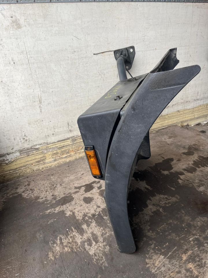IVECO Stralis 450 Kotflügel vorne rechts 41299389 / 41299388 - Vinge för Lastbil: bild 3 IVECO Stralis 450 Kotflügel vorne rechts 41299389 / 41299388 - Vinge för Lastbil: bild 3