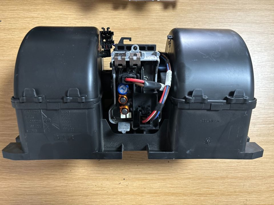 MAN BEHR BOSCH Innen Heizlüfter 9140010500 / H1968002 - Värme/ Ventilation för Lastbil: bild 2 MAN BEHR BOSCH Innen Heizlüfter 9140010500 / H1968002 - Värme/ Ventilation för Lastbil: bild 2