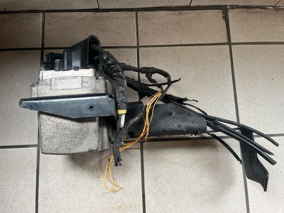 MAN TGL TGM TGX EU6 AdBlue Pumpe 81154036134000 - Avgassystem för Lastbil: bild 4 MAN TGL TGM TGX EU6 AdBlue Pumpe 81154036134000 - Avgassystem för Lastbil: bild 4