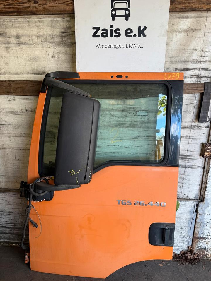 MAN TGS EU6 Fahrertür Orange Spiegel Innenverkleidung LN 79 - Dörr och reservdelar för Lastbil: bild 1 MAN TGS EU6 Fahrertür Orange Spiegel Innenverkleidung LN 79 - Dörr och reservdelar för Lastbil: bild 1
