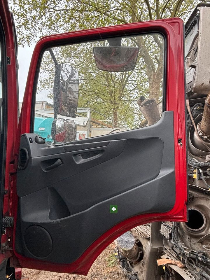 Mercedes Atego 4 EU6 Beifahrertür, Rot, Innenverkleidung, Spiegel - Dörr och reservdelar för Lastbil: bild 2 Mercedes Atego 4 EU6 Beifahrertür, Rot, Innenverkleidung, Spiegel - Dörr och reservdelar för Lastbil: bild 2