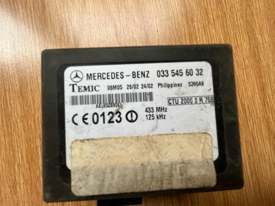 Mercedes Benz Vito W638 Wegfahrsperre Modul 0335456032 - Kontrollenhet för Lastbil: bild 2 Mercedes Benz Vito W638 Wegfahrsperre Modul 0335456032 - Kontrollenhet för Lastbil: bild 2