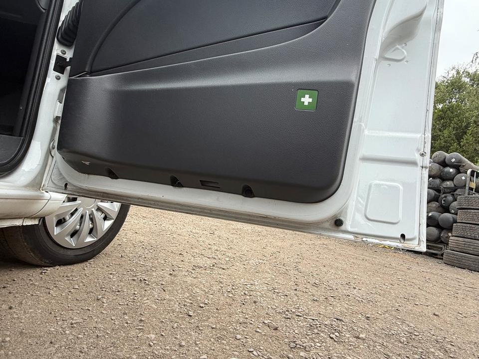 Mercedes VITO Beifahrertür Rechts komplett BJ 2012 - Dörr och reservdelar för Transportbil: bild 4 Mercedes VITO Beifahrertür Rechts komplett BJ 2012 - Dörr och reservdelar för Transportbil: bild 4