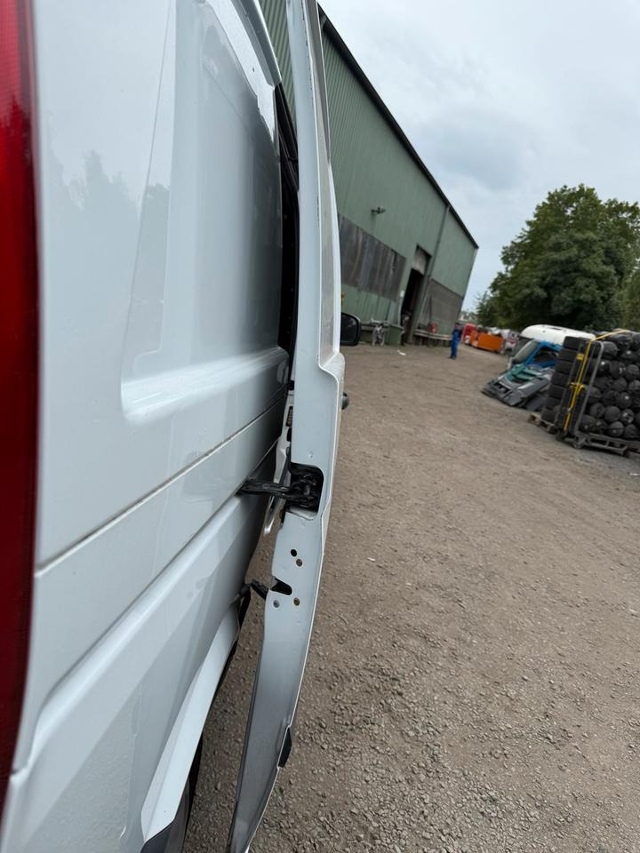 Mercedes VITO Seitentür Schiebetür BJ 2012 - Dörr och reservdelar för Transportbil: bild 5 Mercedes VITO Seitentür Schiebetür BJ 2012 - Dörr och reservdelar för Transportbil: bild 5