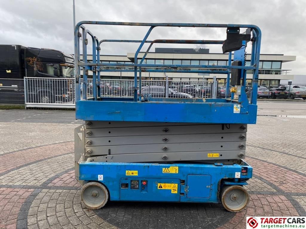 Genie GS-3246 Electric Scissor Work Lift 1175cm - Saxlift: bild 3 Genie GS-3246 Electric Scissor Work Lift 1175cm - Saxlift: bild 3