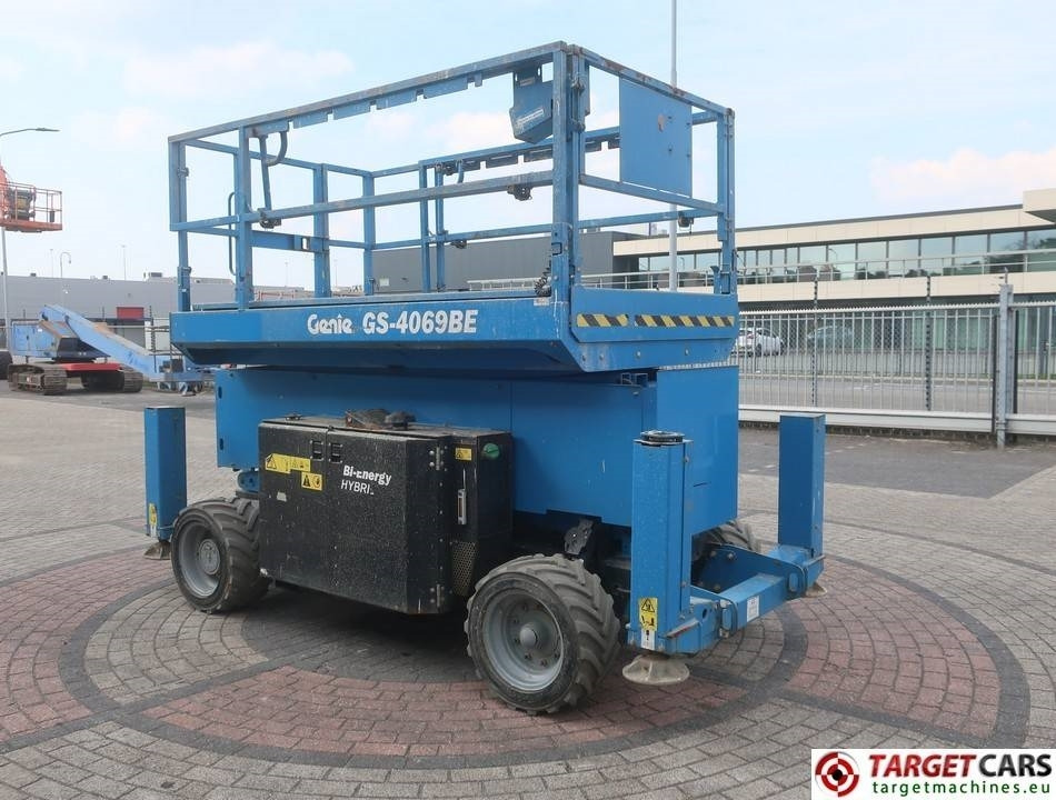 Genie GS-4069BE Hybrid 4069 Scissor Work Lift 1412cm - Saxlift: bild 2 Genie GS-4069BE Hybrid 4069 Scissor Work Lift 1412cm - Saxlift: bild 2