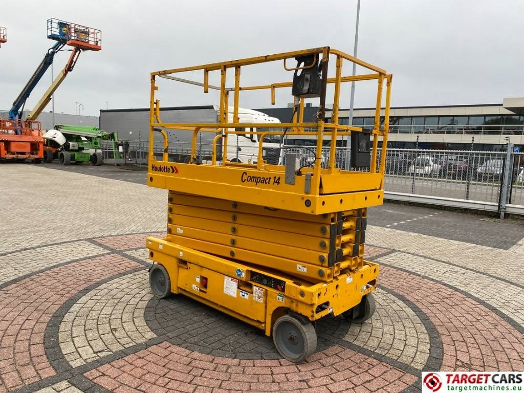 Haulotte Compact 14 Electric Scissor Work Lift 1385cm - Saxlift: bild 2 Haulotte Compact 14 Electric Scissor Work Lift 1385cm - Saxlift: bild 2