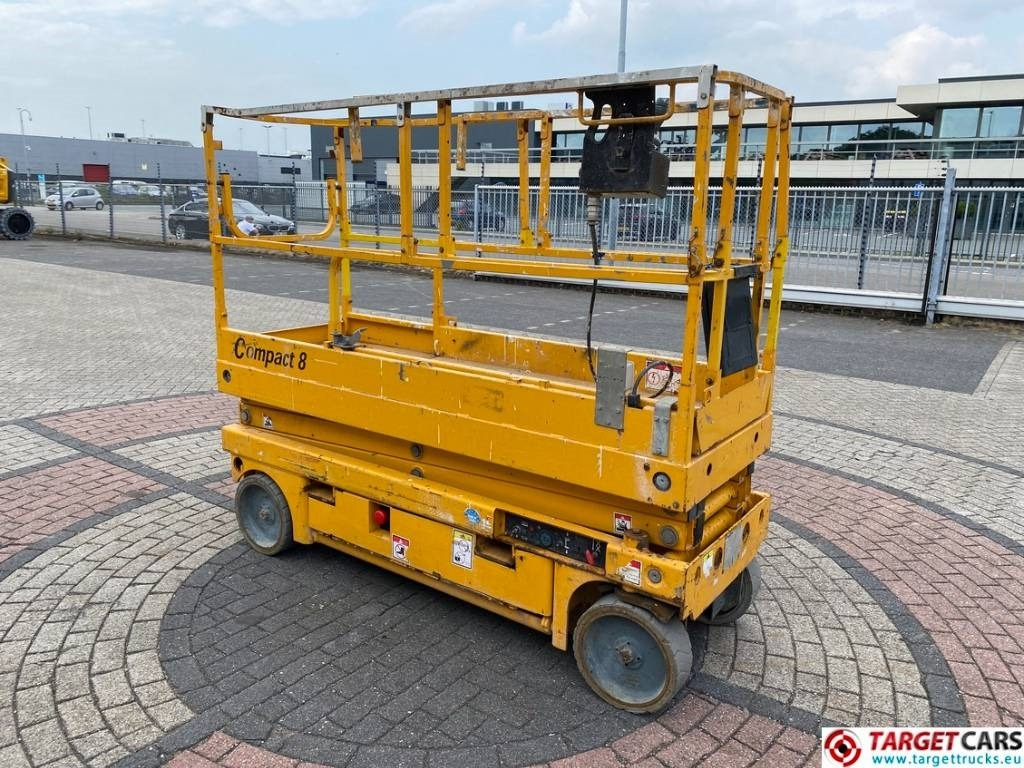 Haulotte Compact 8 Electric Scissor Work Lift 818cm - Saxlift: bild 2 Haulotte Compact 8 Electric Scissor Work Lift 818cm - Saxlift: bild 2
