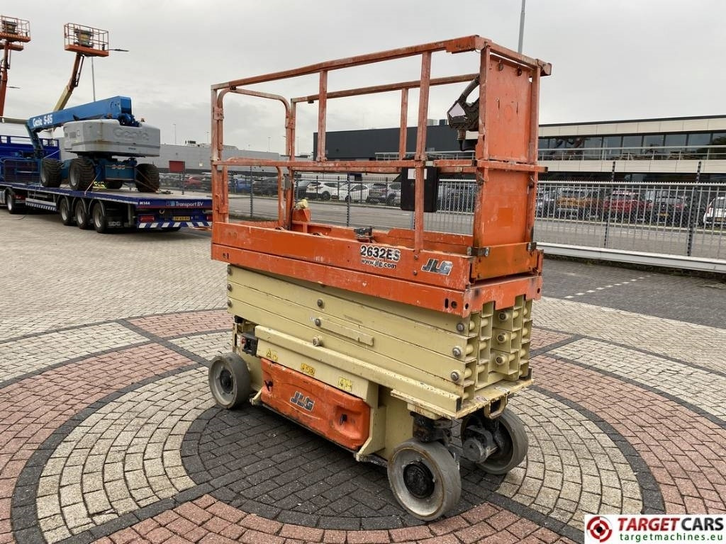 JLG 2632ES Electric Scissor Work Lift 977cm - Saxlift: bild 2 JLG 2632ES Electric Scissor Work Lift 977cm - Saxlift: bild 2