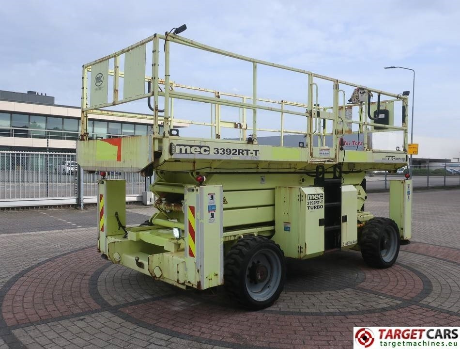 MEC 3392RT-T Diesel 4x4 Scissor Work Lift 1200cm - Saxlift: bild 3 MEC 3392RT-T Diesel 4x4 Scissor Work Lift 1200cm - Saxlift: bild 3