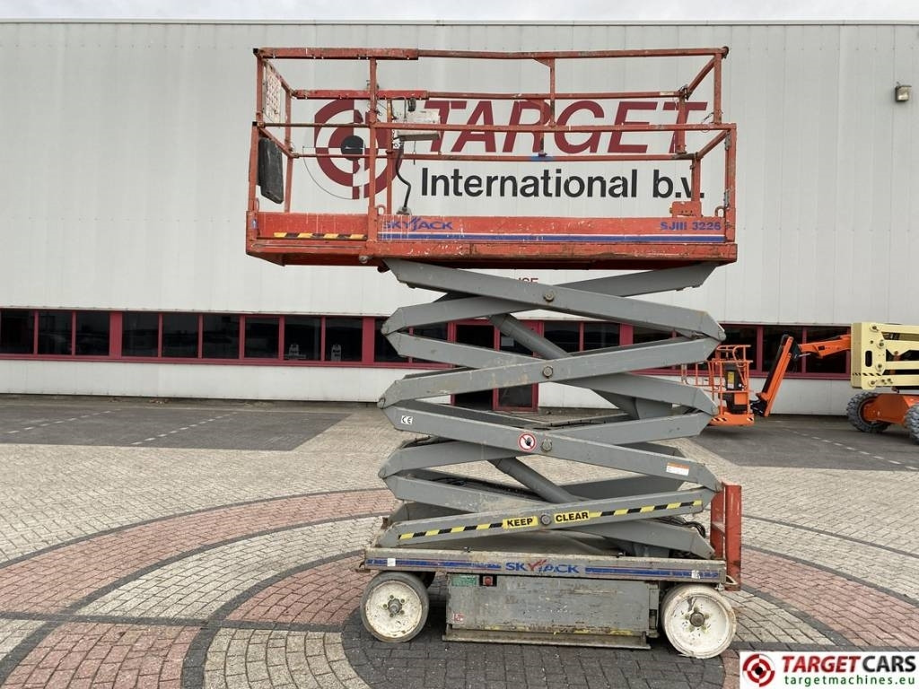 SkyJack SJIII-3226 Electric Scissor Work Lift 990cm - Saxlift: bild 5 SkyJack SJIII-3226 Electric Scissor Work Lift 990cm - Saxlift: bild 5