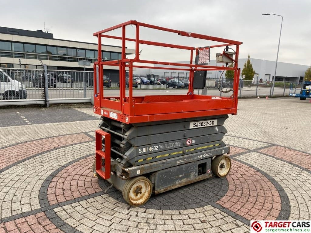 SkyJack SJIII-4632 Electric 4632 Scissor Work Lift 1170cm - Saxlift: bild 3 SkyJack SJIII-4632 Electric 4632 Scissor Work Lift 1170cm - Saxlift: bild 3