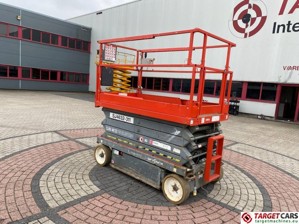 SkyJack SJIII-4632 Electric 4632 Scissor Work Lift 1170cm - Saxlift: bild 4 SkyJack SJIII-4632 Electric 4632 Scissor Work Lift 1170cm - Saxlift: bild 4