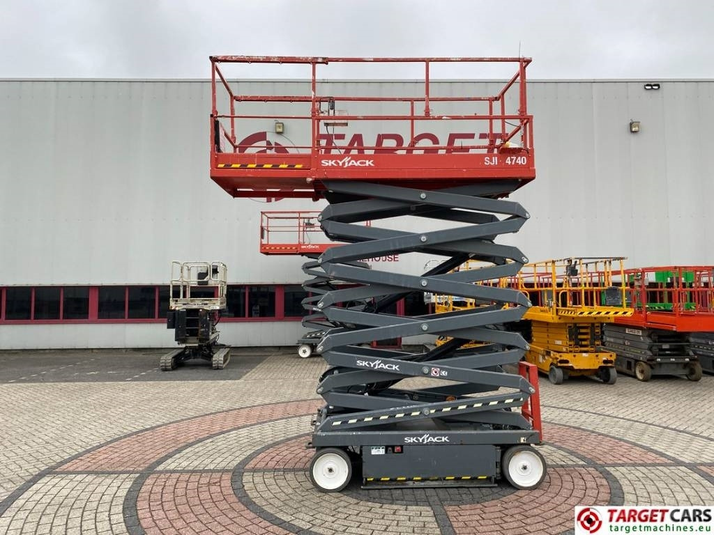 SkyJack SJIII-4740 Electric 4740 Scissor Work Lift 1380cm - Saxlift: bild 5 SkyJack SJIII-4740 Electric 4740 Scissor Work Lift 1380cm - Saxlift: bild 5