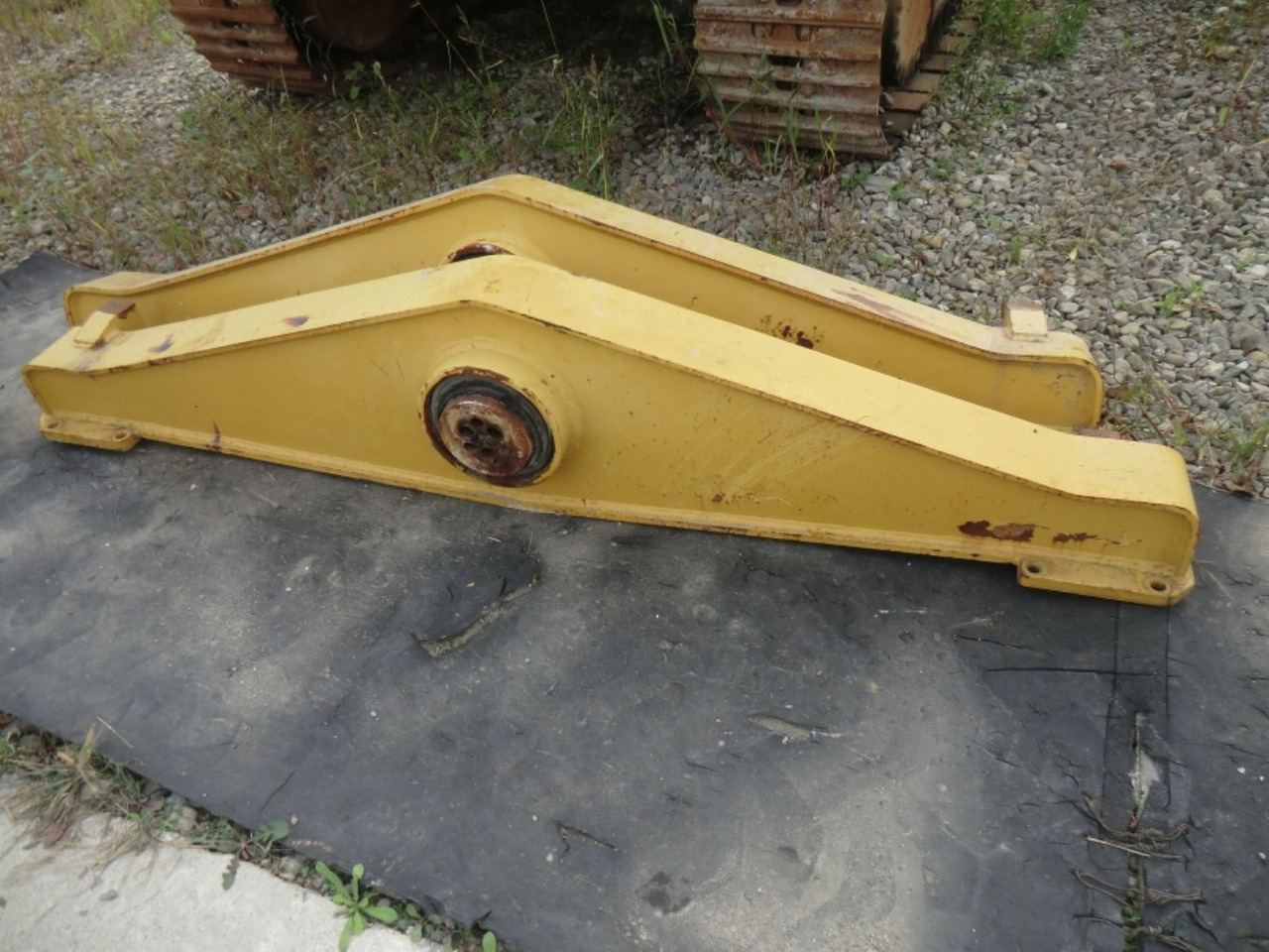 Caterpillar 735 Braccetto destro di collegamento assale centrale e posteriore. (ARM AS RH) - Axel och reservdelar för Byggmaskiner: bild 2 Caterpillar 735 Braccetto destro di collegamento assale centrale e posteriore. (ARM AS RH) - Axel och reservdelar för Byggmaskiner: bild 2