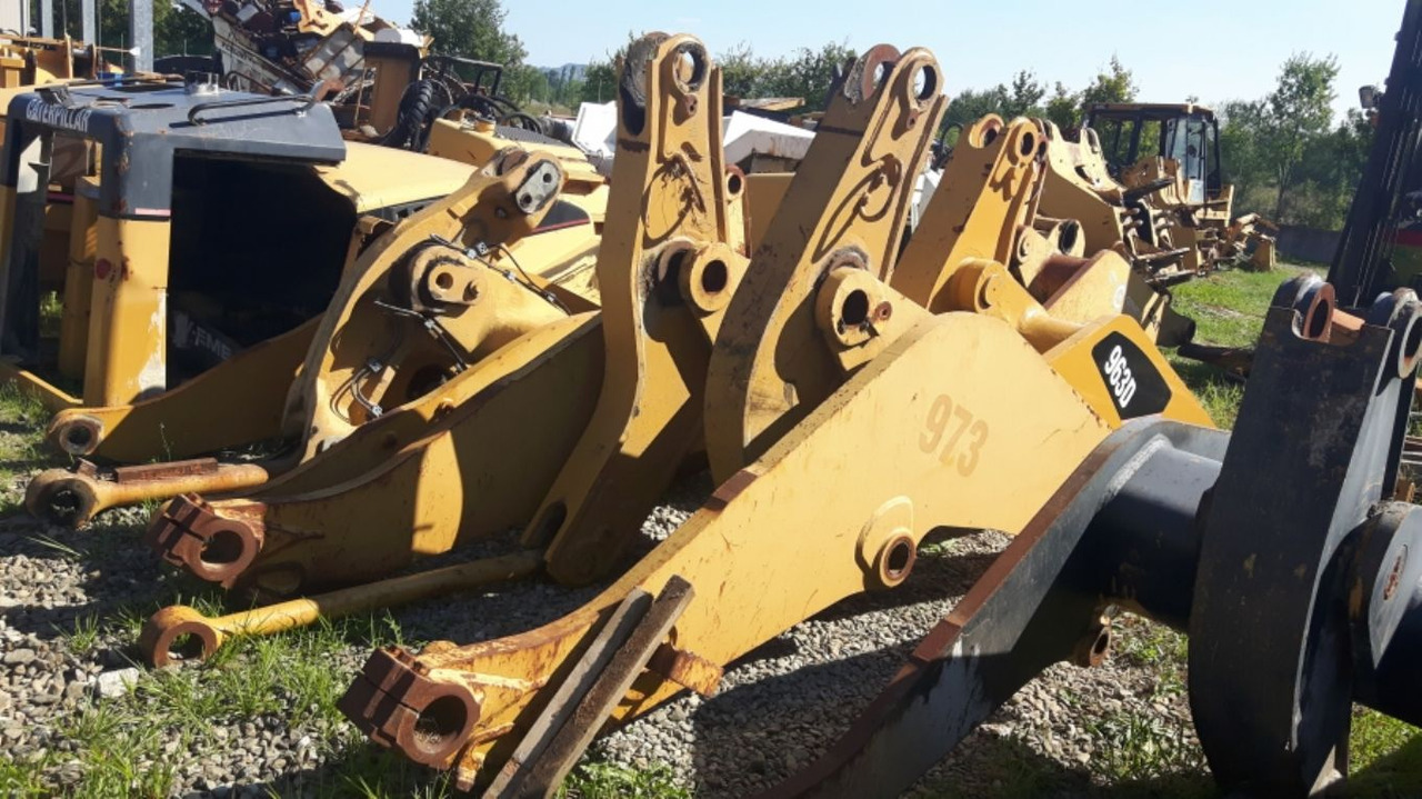Caterpillar 973 LGP BRACCIO CON LEVE E LINK - Bom för Byggmaskiner: bild 4 Caterpillar 973 LGP BRACCIO CON LEVE E LINK - Bom för Byggmaskiner: bild 4