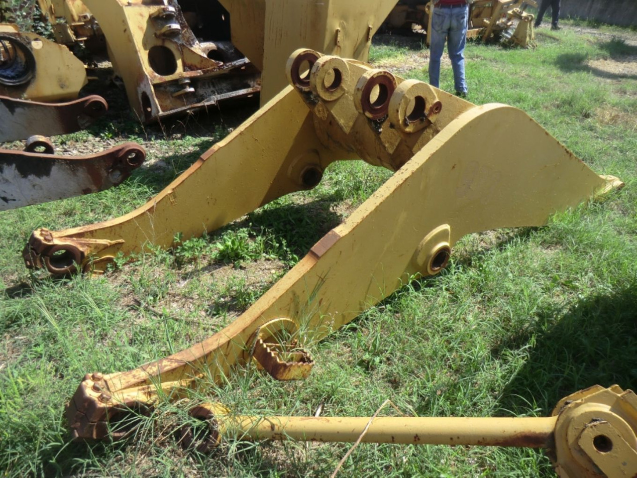 Caterpillar 973 LGP BRACCIO CON LEVE E LINK - Bom för Byggmaskiner: bild 1 Caterpillar 973 LGP BRACCIO CON LEVE E LINK - Bom för Byggmaskiner: bild 1