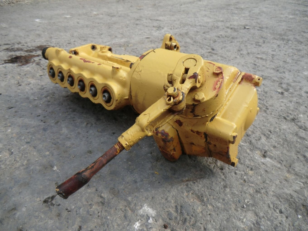 Caterpillar D333 POMPA INIEZIONE - Bränslepump för Byggmaskiner: bild 2 Caterpillar D333 POMPA INIEZIONE - Bränslepump för Byggmaskiner: bild 2