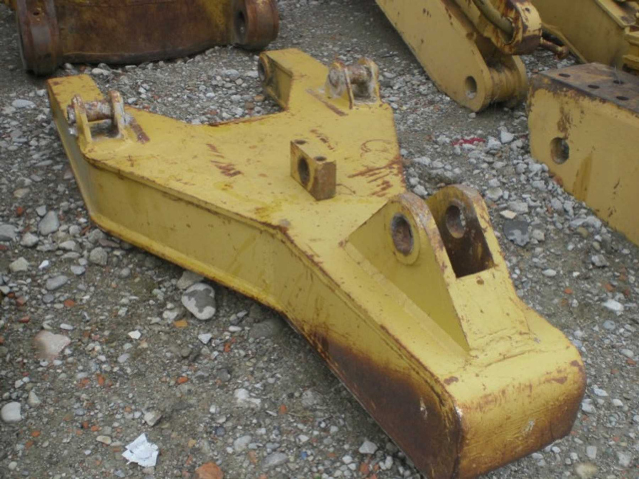 Caterpillar D5 - D6 SUPPORTO KELLY PER RIPPER - Tjälkrok för Byggmaskiner: bild 1 Caterpillar D5 - D6 SUPPORTO KELLY PER RIPPER - Tjälkrok för Byggmaskiner: bild 1