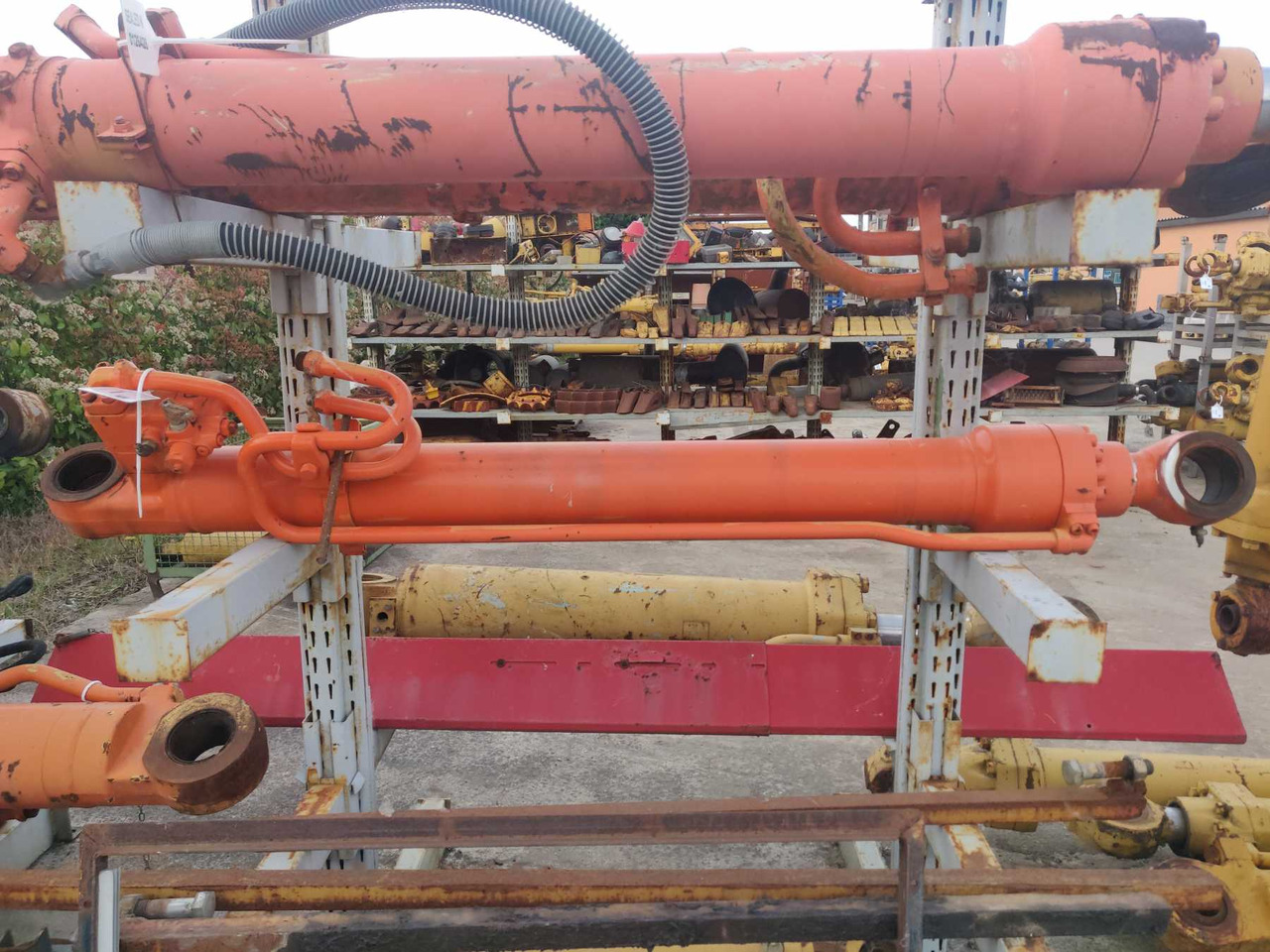 HITACHI ZX240 BAS Cilindro di salita destro con valvola anticaduta - Ventil för Byggmaskiner: bild 1 HITACHI ZX240 BAS Cilindro di salita destro con valvola anticaduta - Ventil för Byggmaskiner: bild 1