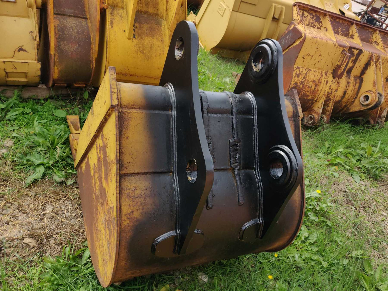 Varie 1000 MM benna da 1000 mm con denti. Attacco adattabile CAT 323B e VOLVO EC220 - Grävmaskinsskopa: bild 5 Varie 1000 MM benna da 1000 mm con denti. Attacco adattabile CAT 323B e VOLVO EC220 - Grävmaskinsskopa: bild 5