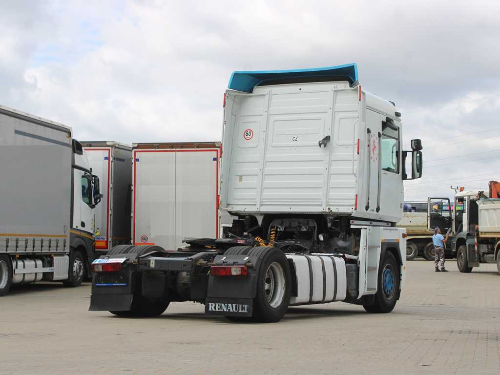 Renault MAGNUM 440.18, EURO 3 - Dragbil: bild 3 Renault MAGNUM 440.18, EURO 3 - Dragbil: bild 3