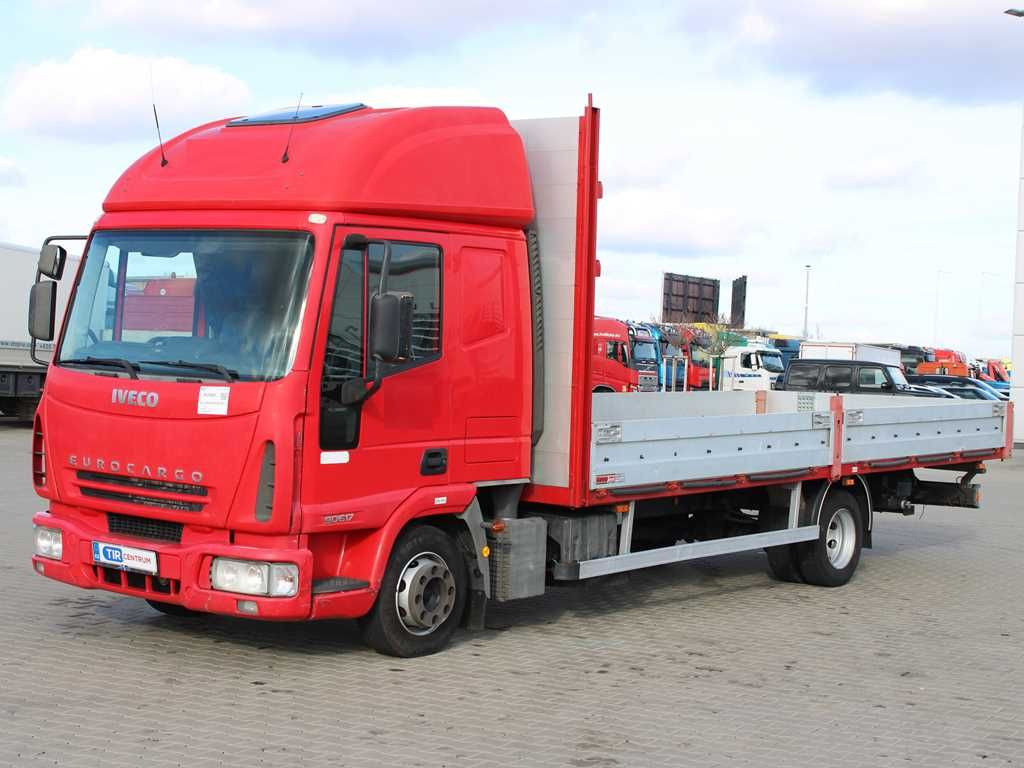 Iveco EUROCARGO ML 90E17, EURO 3, PNEU 80% - Kapellbil: bild 1 Iveco EUROCARGO ML 90E17, EURO 3, PNEU 80% - Kapellbil: bild 1