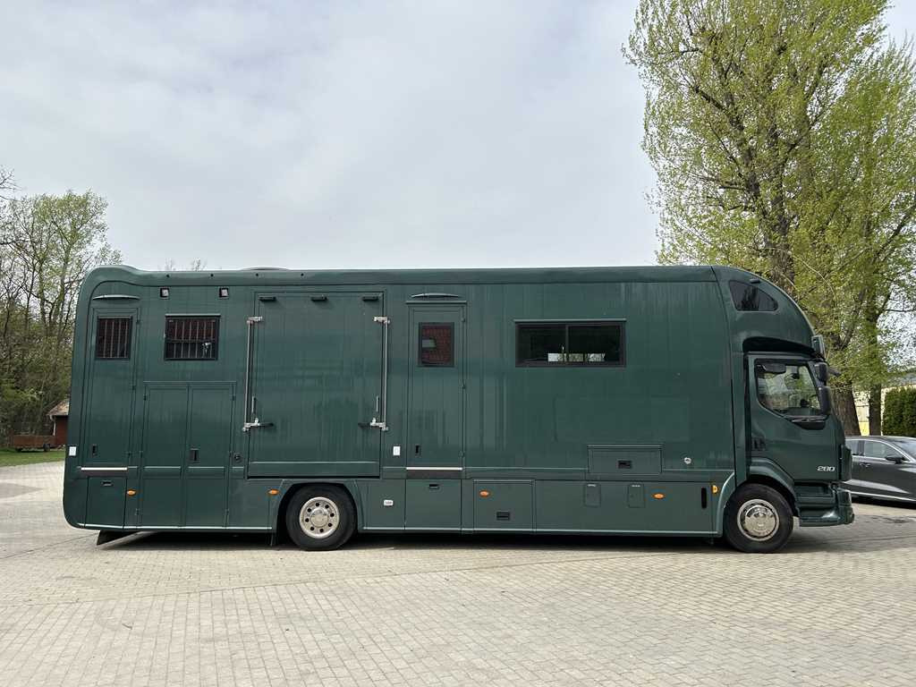 Volvo STX FL, FOR 6 PEOPLE, FOR TRANSPORTING FIVE HORSES, CAMERA, 2X HYDRAULIC FRONT - Övrig maskin: bild 2 Volvo STX FL, FOR 6 PEOPLE, FOR TRANSPORTING FIVE HORSES, CAMERA, 2X HYDRAULIC FRONT - Övrig maskin: bild 2