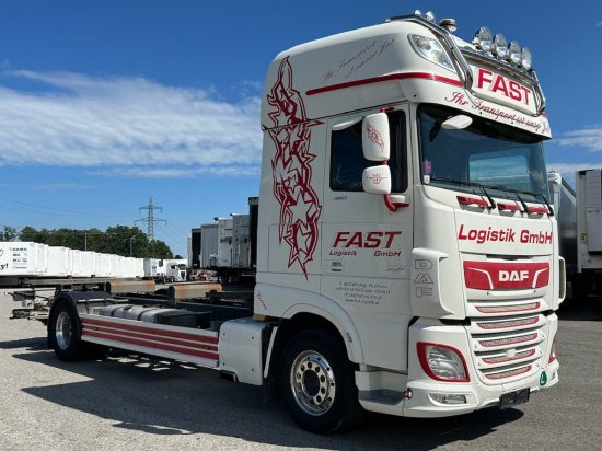 DAF XF 480 FA BDF SSC Euro 6, Bär Cargolift Falt, Retarder - Containerbil/ Växelflak lastbil: bild 2 DAF XF 480 FA BDF SSC Euro 6, Bär Cargolift Falt, Retarder - Containerbil/ Växelflak lastbil: bild 2