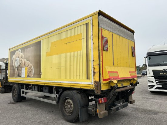 Saxas, Anhängewagen Kofferaufbau mit Hebebühne - Skåpsläp: bild 4 Saxas, Anhängewagen Kofferaufbau mit Hebebühne - Skåpsläp: bild 4