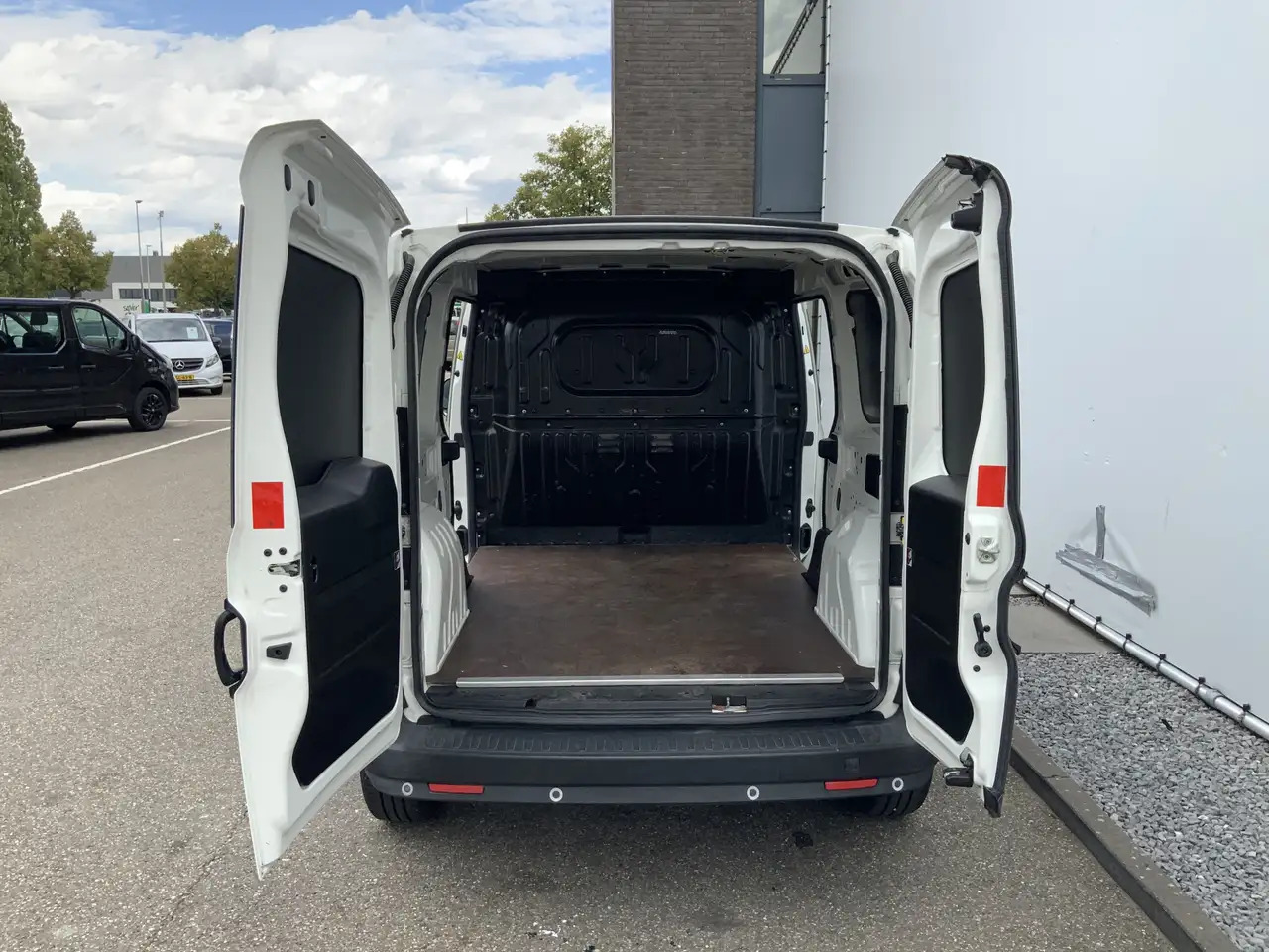 Fiat Doblo Cargo 1.4 L2H1 Maxi Dub Schuifdeuren Euro 6. Benzi - Små skåpbil: bild 5 Fiat Doblo Cargo 1.4 L2H1 Maxi Dub Schuifdeuren Euro 6. Benzi - Små skåpbil: bild 5