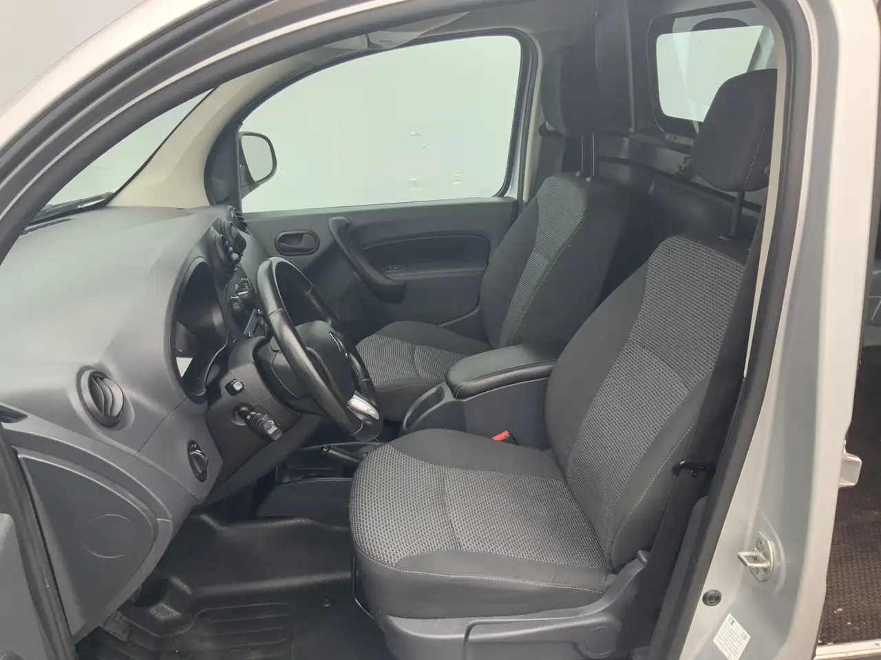 Mercedes-Benz Citan 109 CDI BlueEFFICIENCY Airco Dub Schuifdeur Cruise - Små skåpbil: bild 5 Mercedes-Benz Citan 109 CDI BlueEFFICIENCY Airco Dub Schuifdeur Cruise - Små skåpbil: bild 5