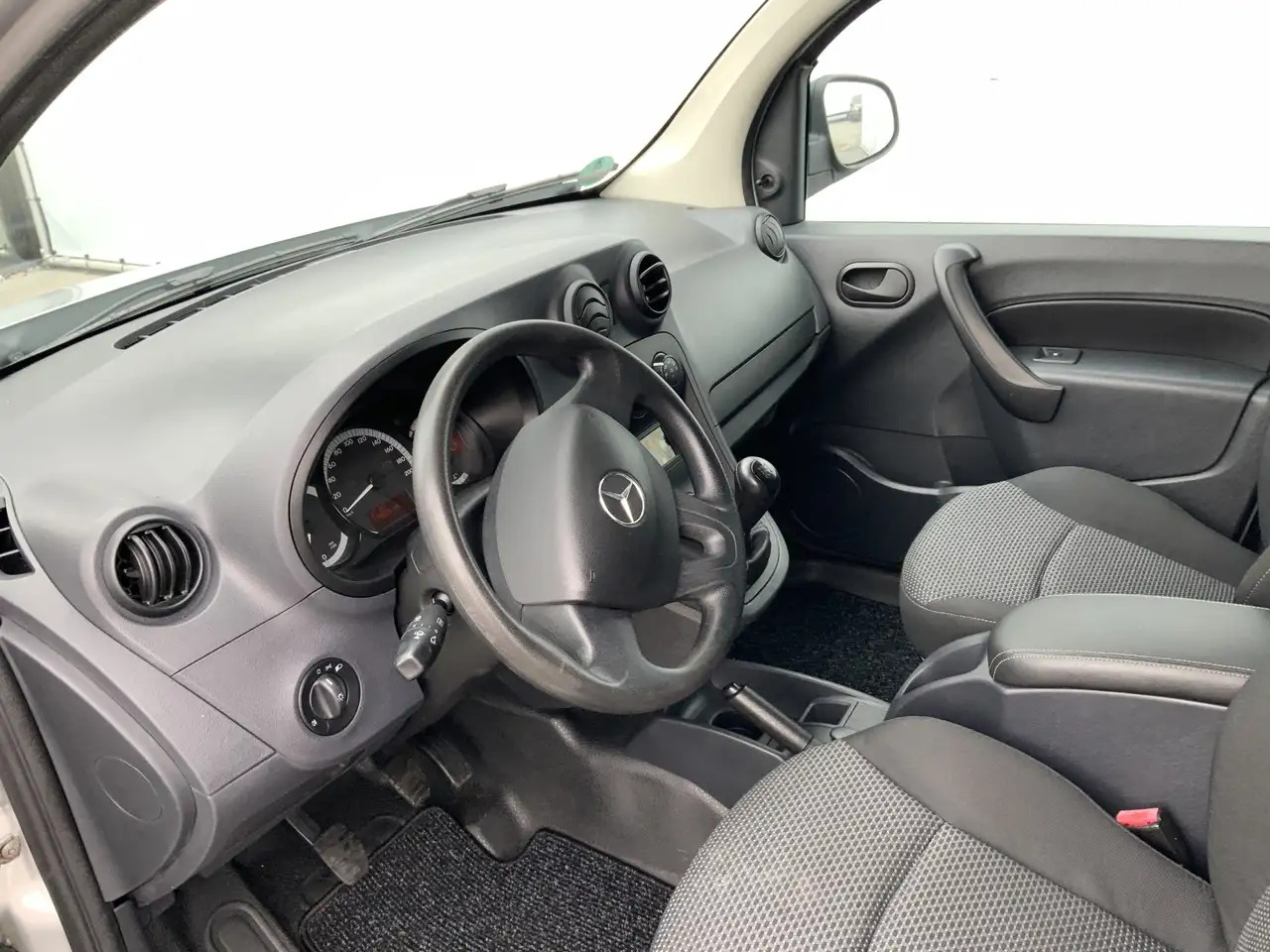 Mercedes-Benz Citan 109 CDI BlueEFFICIENCY Business Ambition Airco Tre - Små skåpbil: bild 5 Mercedes-Benz Citan 109 CDI BlueEFFICIENCY Business Ambition Airco Tre - Små skåpbil: bild 5