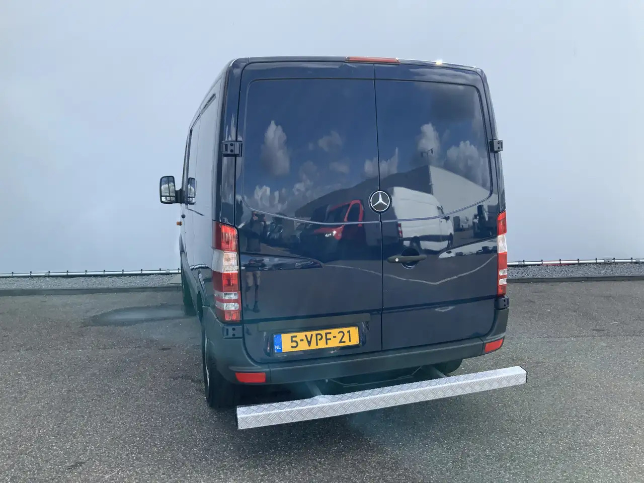 Mercedes-Benz Sprinter 210 2.2 CDI 325 L1H1 Airco Cruise 3 Zits Opstap Ba - Skåpbil: bild 2 Mercedes-Benz Sprinter 210 2.2 CDI 325 L1H1 Airco Cruise 3 Zits Opstap Ba - Skåpbil: bild 2