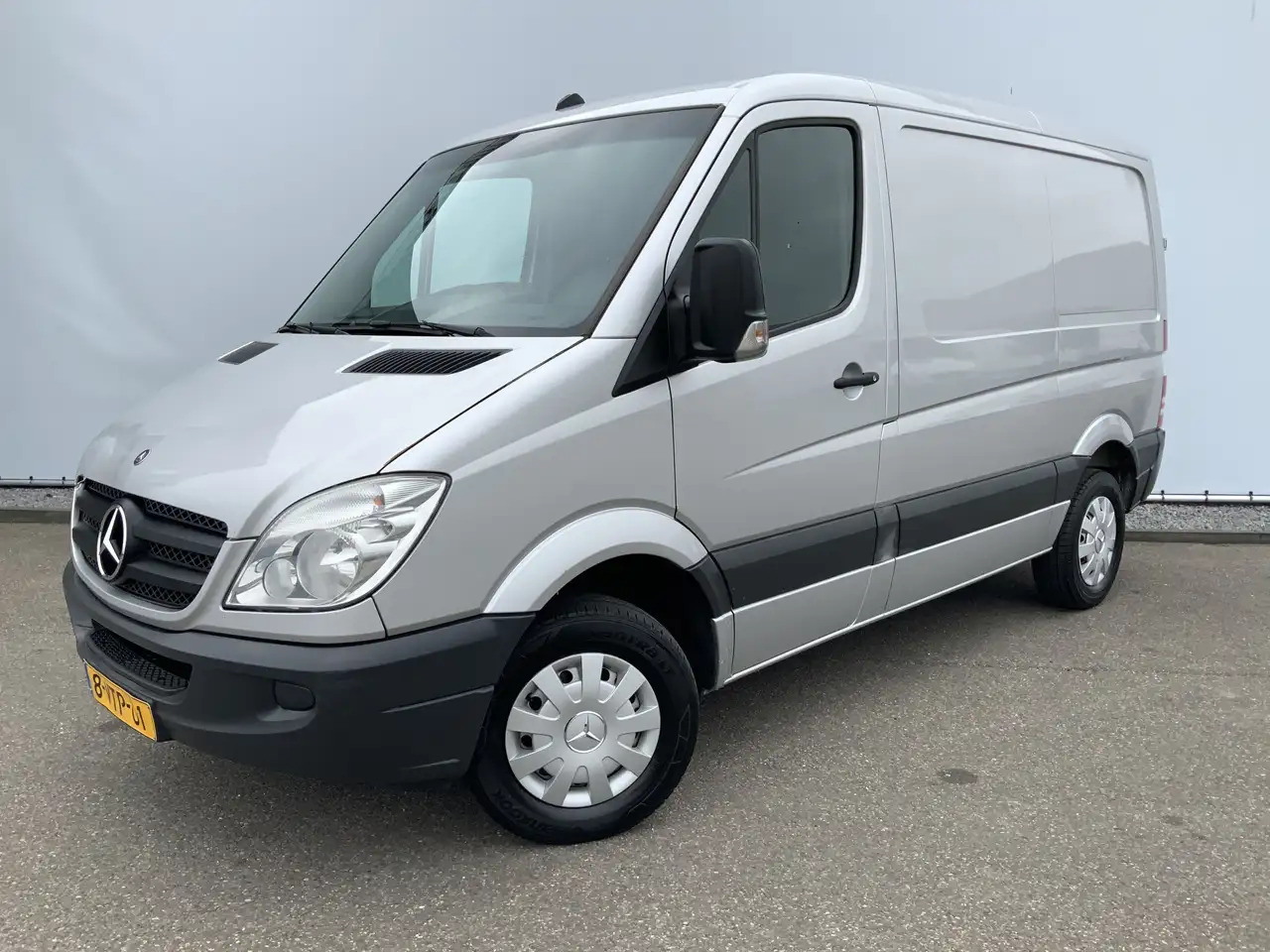 Mercedes-Benz Sprinter 213 2.2 CDI 325 L1H1 Airco Cruise Euro 4 - Skåpbil: bild 1 Mercedes-Benz Sprinter 213 2.2 CDI 325 L1H1 Airco Cruise Euro 4 - Skåpbil: bild 1
