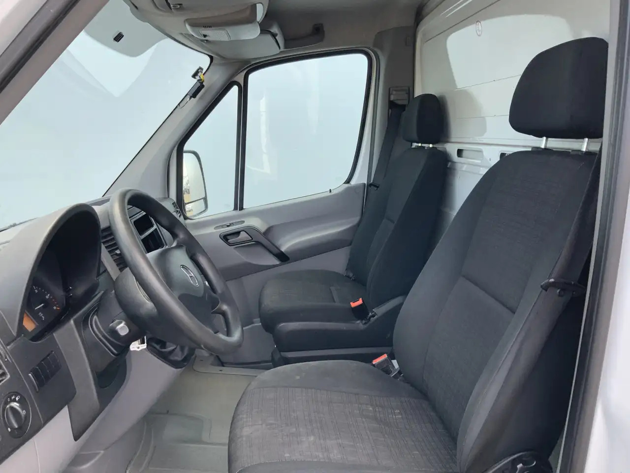Mercedes-Benz Sprinter 311 2.2 CDI 366 ijsAuto - 40 C. Deuren 10 Euro 6 - Kylbil: bild 4 Mercedes-Benz Sprinter 311 2.2 CDI 366 ijsAuto - 40 C. Deuren 10 Euro 6 - Kylbil: bild 4