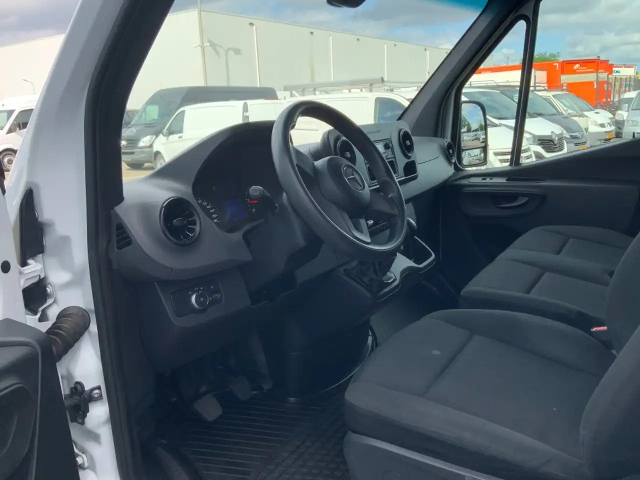 Mercedes-Benz Sprinter 314 2.2 CDI 366 L2H2 Airco 3 Zits Euro 6 - Skåpbil: bild 5 Mercedes-Benz Sprinter 314 2.2 CDI 366 L2H2 Airco 3 Zits Euro 6 - Skåpbil: bild 5