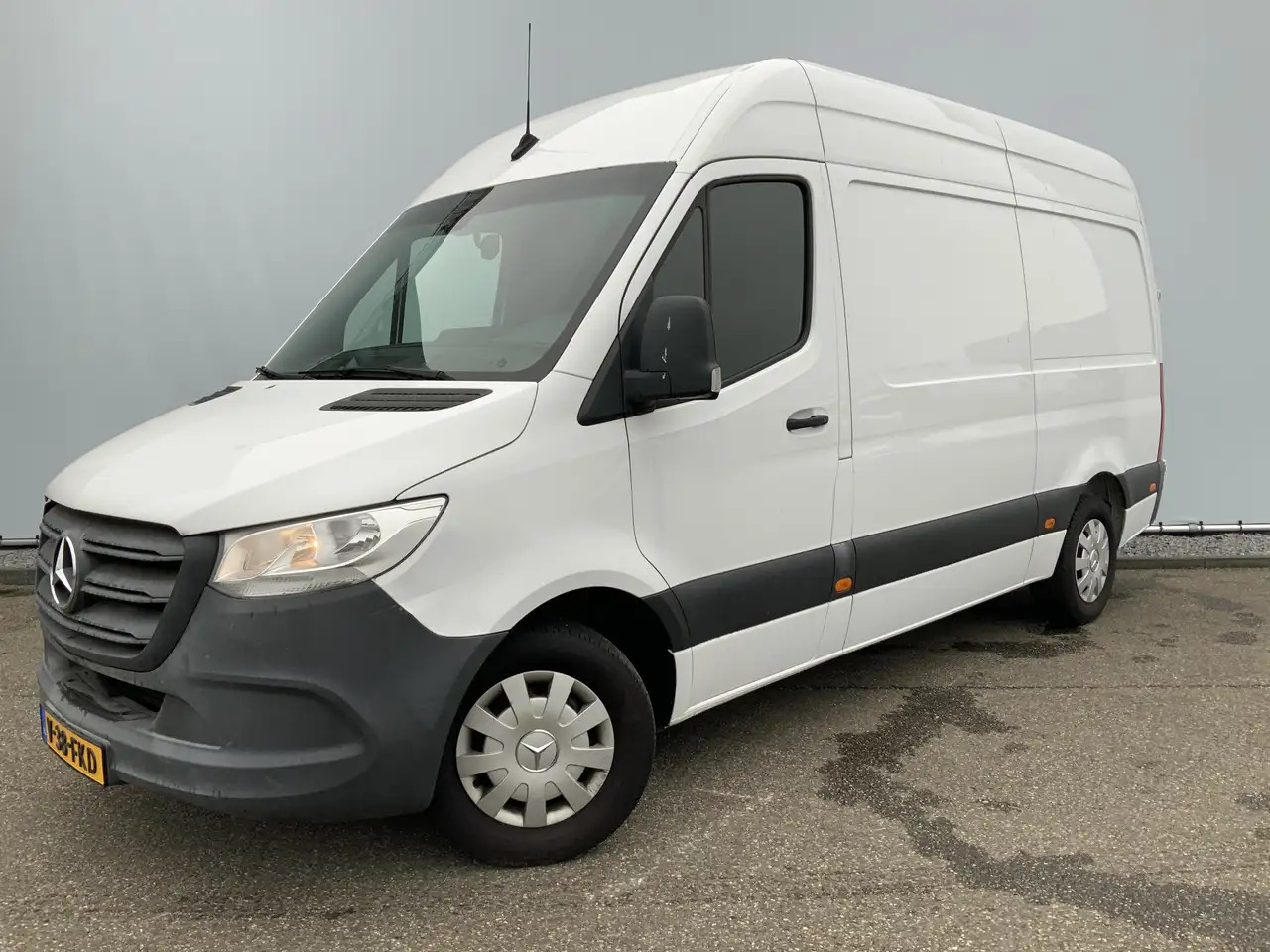 Mercedes-Benz Sprinter 314 2.2 CDI L2H1 EURO VI-D Airco Camera 3 Zits Ext - Skåpbil: bild 2 Mercedes-Benz Sprinter 314 2.2 CDI L2H1 EURO VI-D Airco Camera 3 Zits Ext - Skåpbil: bild 2