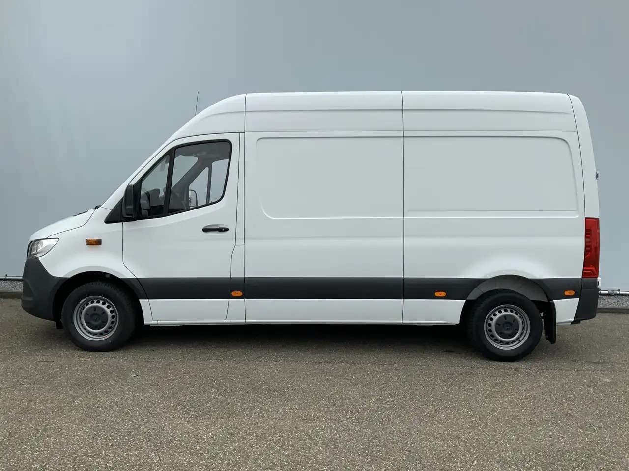 Mercedes-Benz Sprinter 314 2.2 CDI L2H2 Airco Camera Navi 3 Zits MBUX Sch - Skåpbil: bild 3 Mercedes-Benz Sprinter 314 2.2 CDI L2H2 Airco Camera Navi 3 Zits MBUX Sch - Skåpbil: bild 3