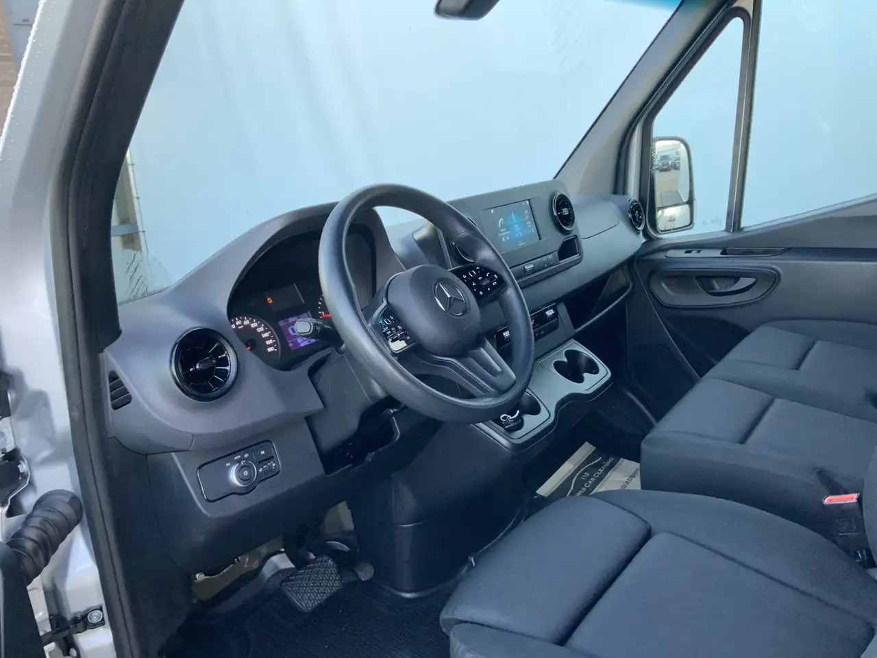 Mercedes-Benz Sprinter 315 1.9 CDI L2H2 Automaat 3 Zits Airco Navi Camera - Skåpbil: bild 5 Mercedes-Benz Sprinter 315 1.9 CDI L2H2 Automaat 3 Zits Airco Navi Camera - Skåpbil: bild 5