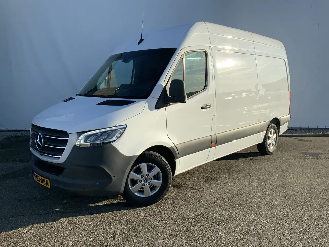 Mercedes-Benz Sprinter 319 3.0 CDI L2H2 Automaat 3 Zits Leer Airco Cruise - Skåpbil: bild 1 Mercedes-Benz Sprinter 319 3.0 CDI L2H2 Automaat 3 Zits Leer Airco Cruise - Skåpbil: bild 1