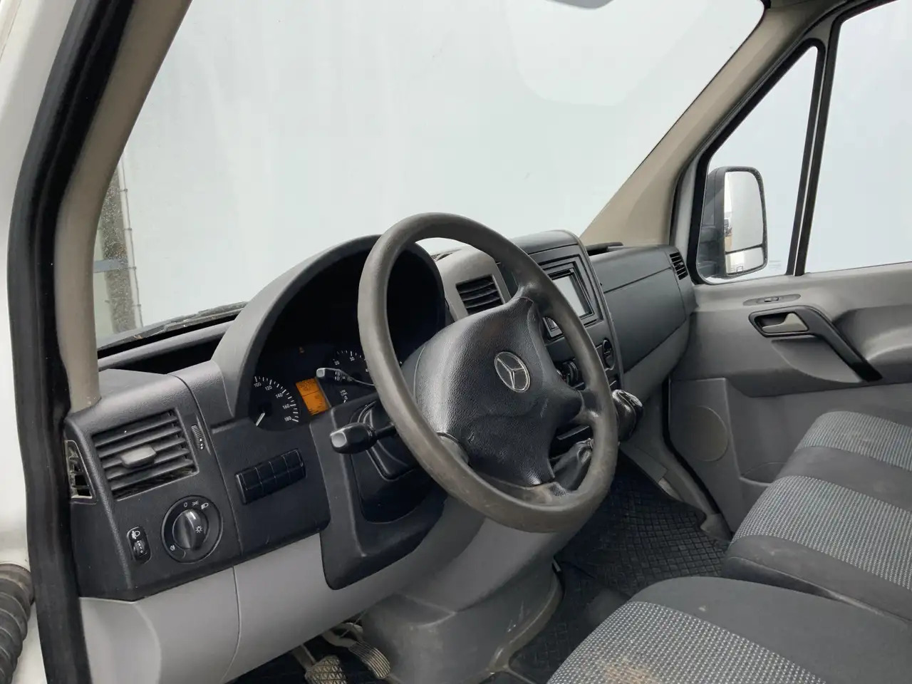 Mercedes-Benz Sprinter 513 2.2 CDI 432 Meubelbak & Deuren 3 Zits Cruise T - Volymskåp: bild 5 Mercedes-Benz Sprinter 513 2.2 CDI 432 Meubelbak & Deuren 3 Zits Cruise T - Volymskåp: bild 5
